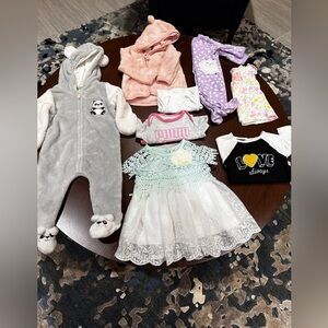 Baby girl Clothes 0-3 Months 
Total of 8 items